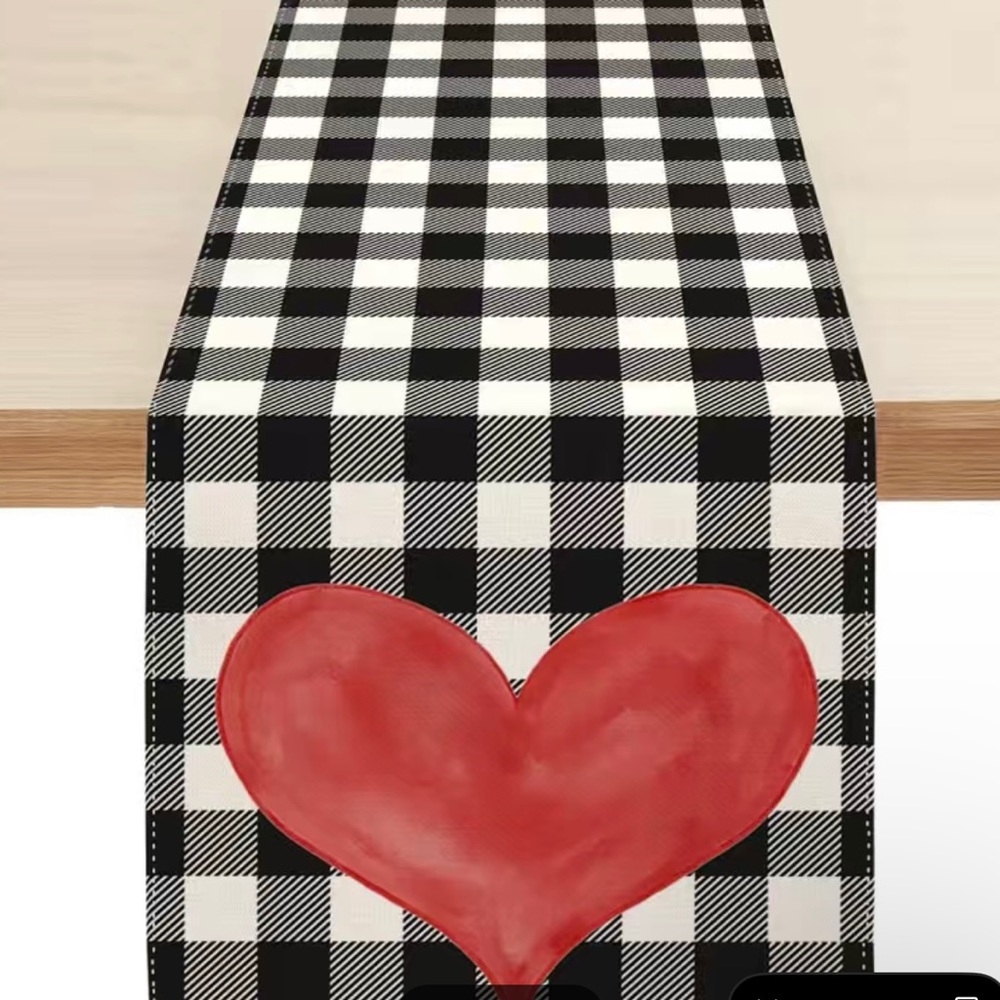 Valentine Heart Table Runner